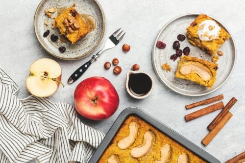 Best Apple Spice Dump Cake Recipe