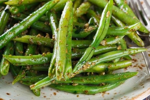 How to make Buttery Garlic Green Beans