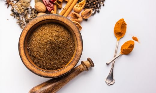 The Difference Between Garam Masala and Curry Powder.