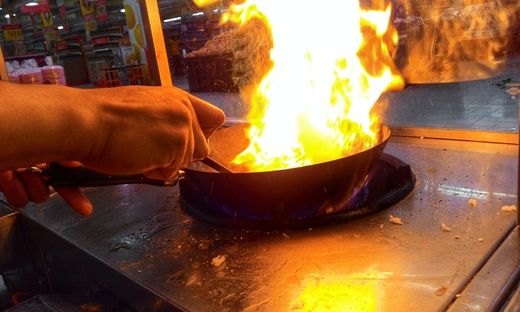 when to add spices when cooking