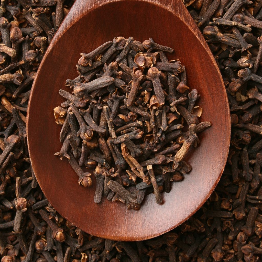 Cloves whole Whole cloves Culinary uses of whole cloves Cooking with whole cloves Aromatic whole cloves Incorporating whole cloves Whole cloves in recipes Intense and warming whole cloves Whole cloves for spiced dishes